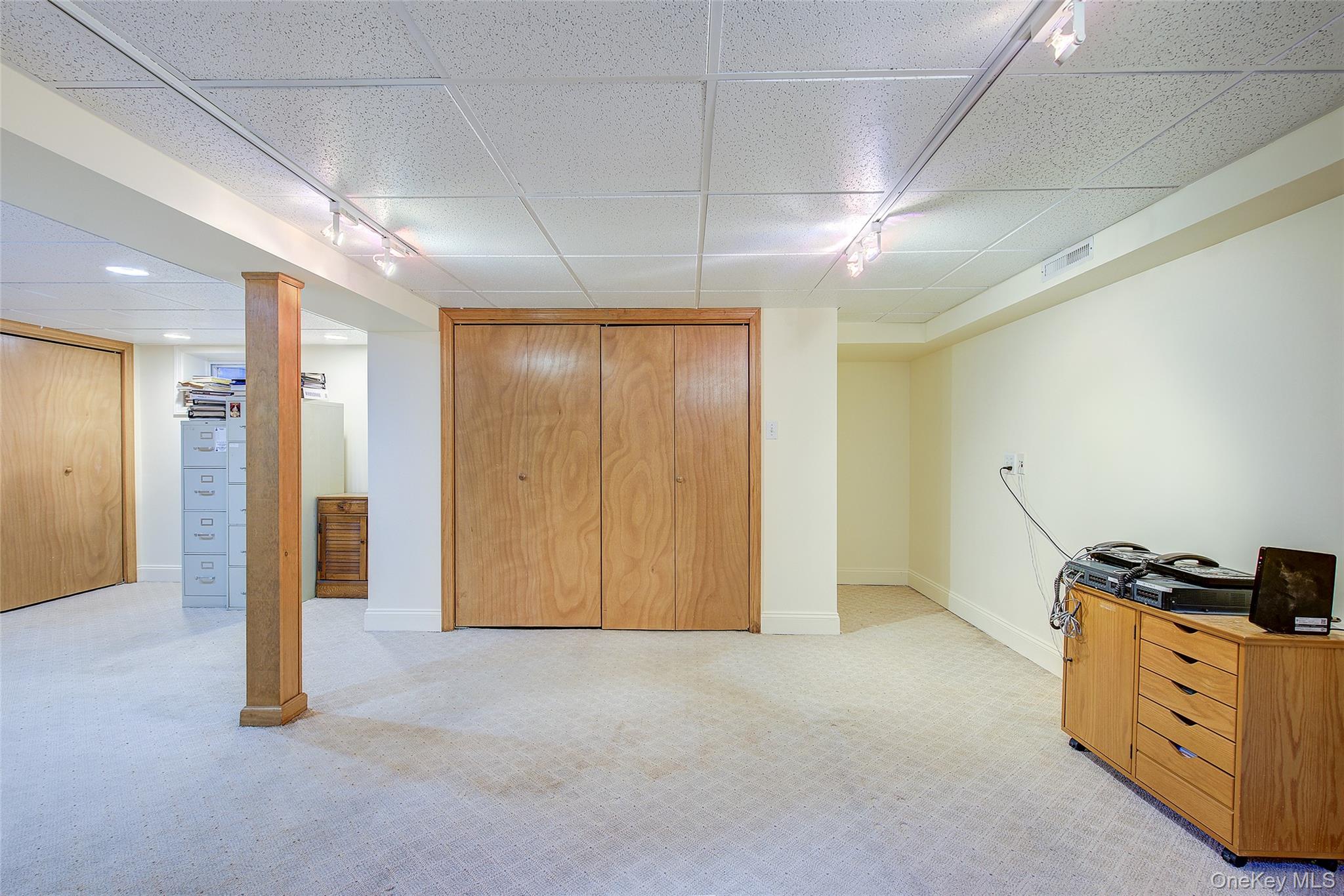 50-15 245th Street, Douglaston, NY 11362