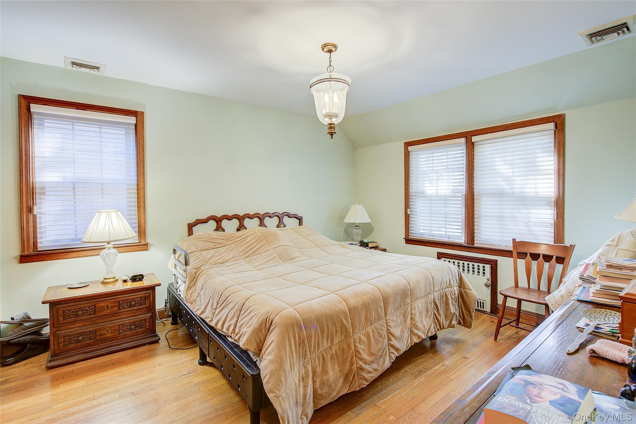 50-15 245th Street, Douglaston, NY 11362