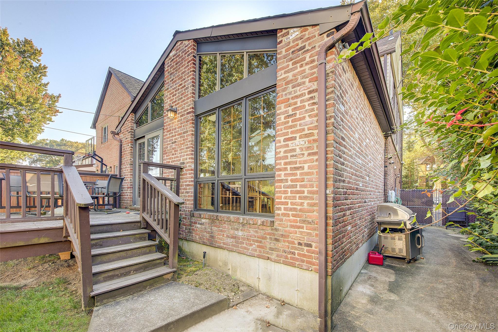 50-15 245th Street, Douglaston, NY 11362