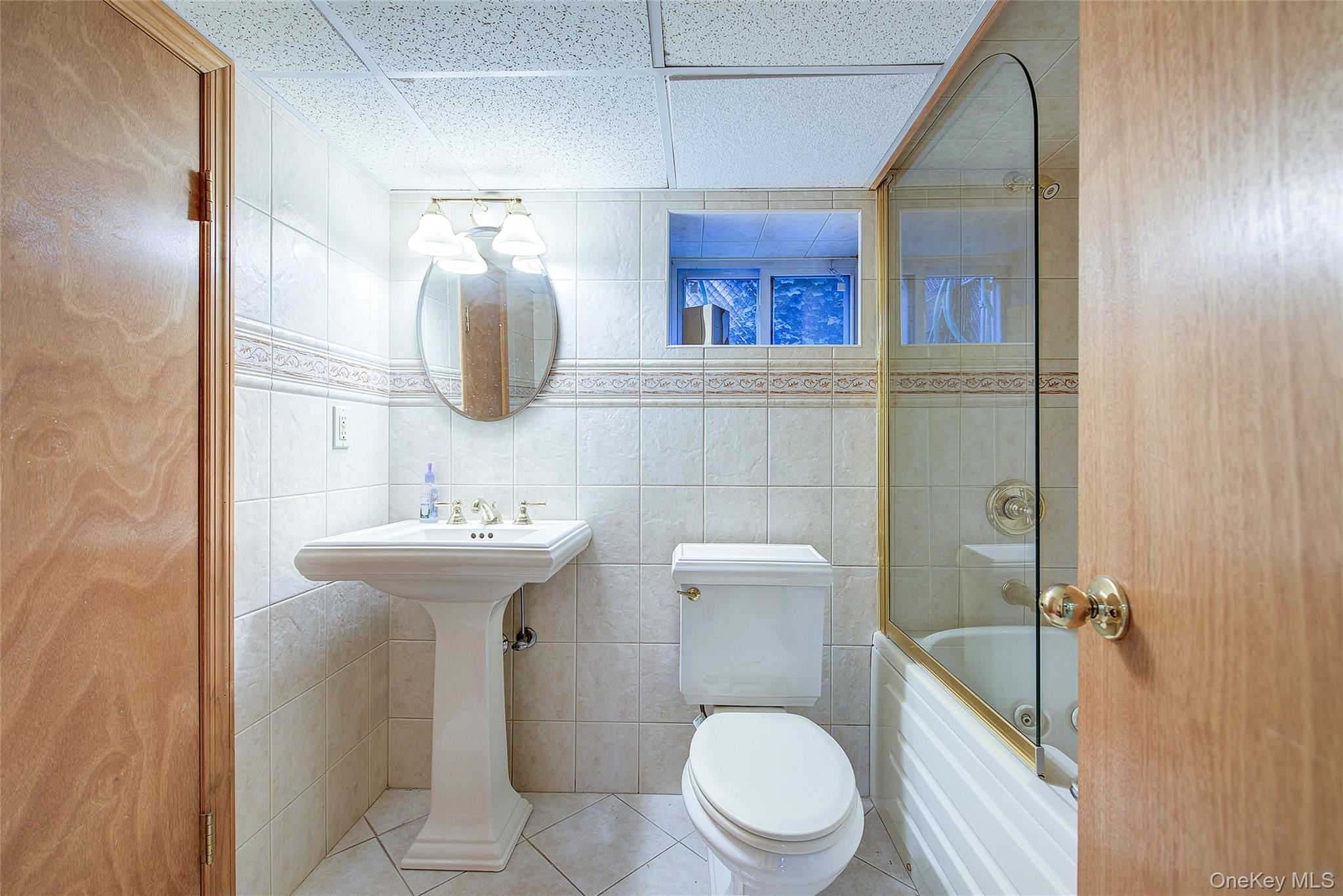 50-15 245th Street, Douglaston, NY 11362