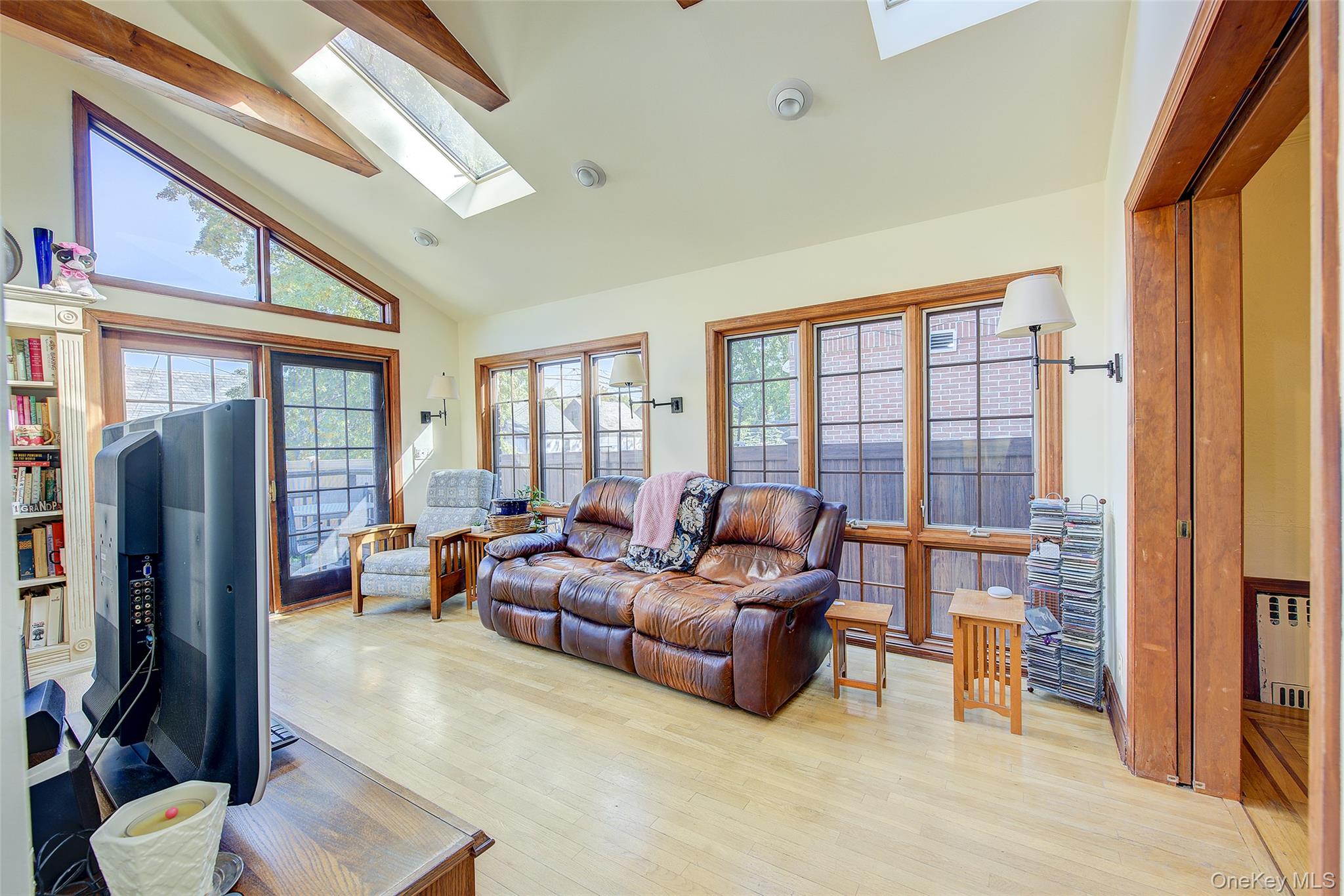 50-15 245th Street, Douglaston, NY 11362