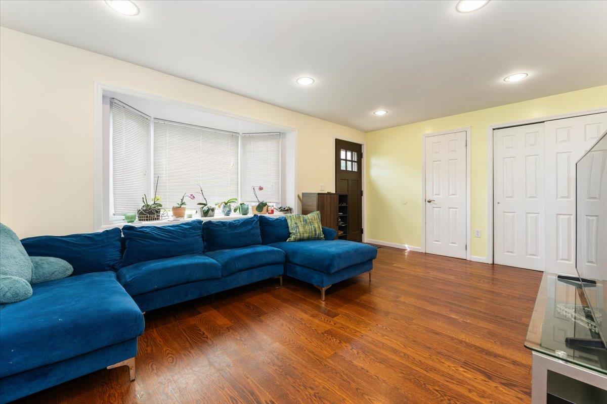 1434 Noel Avenue, Hewlett, NY 11557