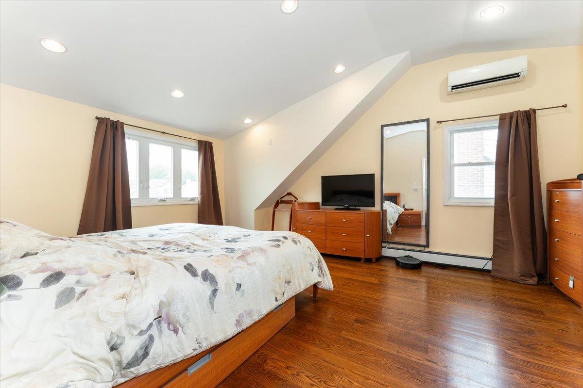 1434 Noel Avenue, Hewlett, NY 11557