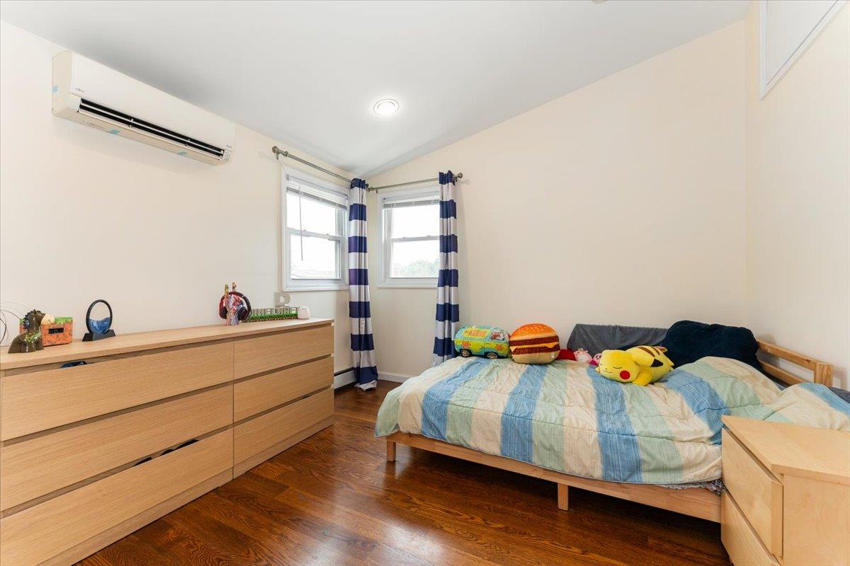 1434 Noel Avenue, Hewlett, NY 11557