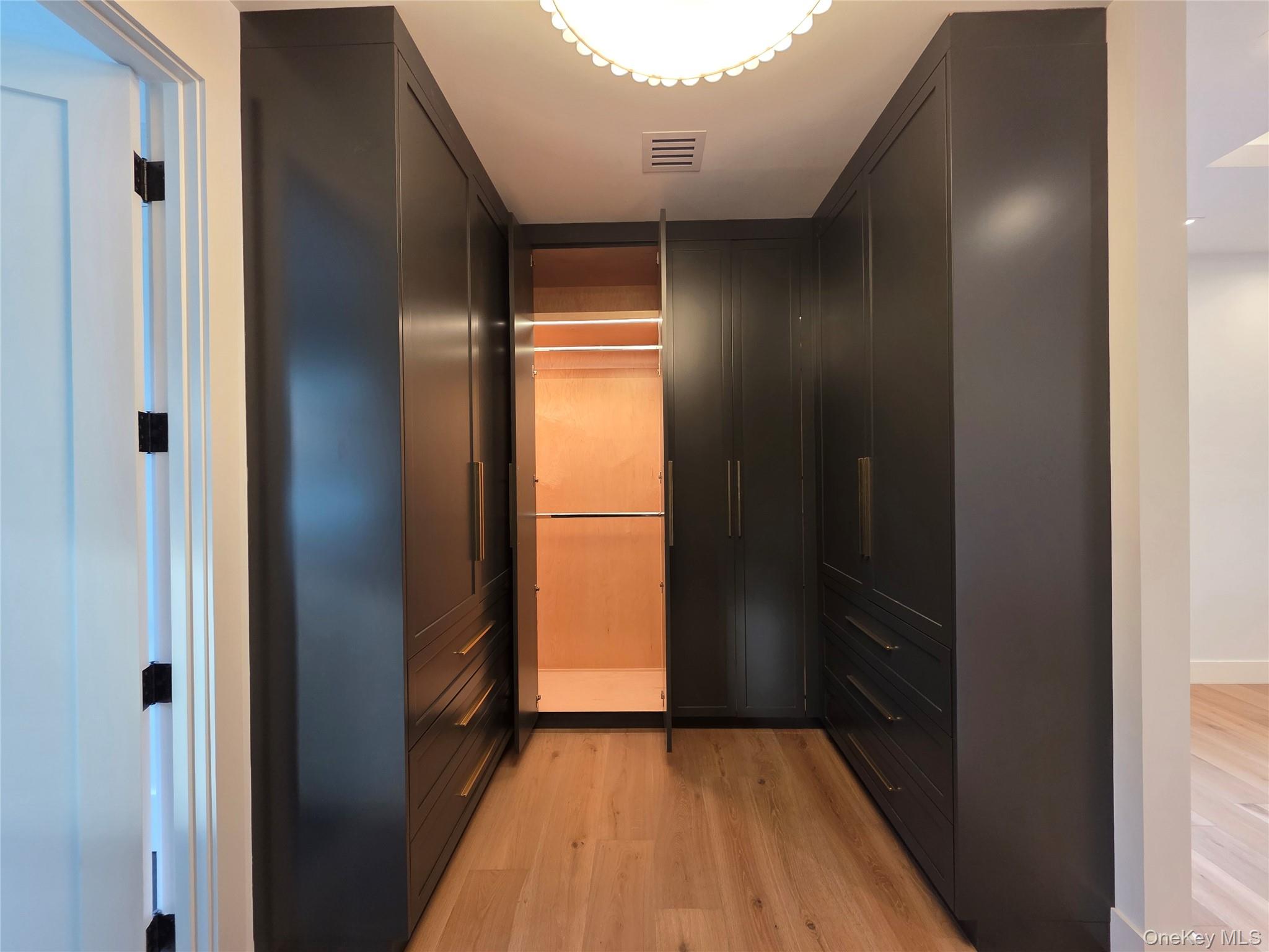 65 Page Lane, Westbury, NY 11590