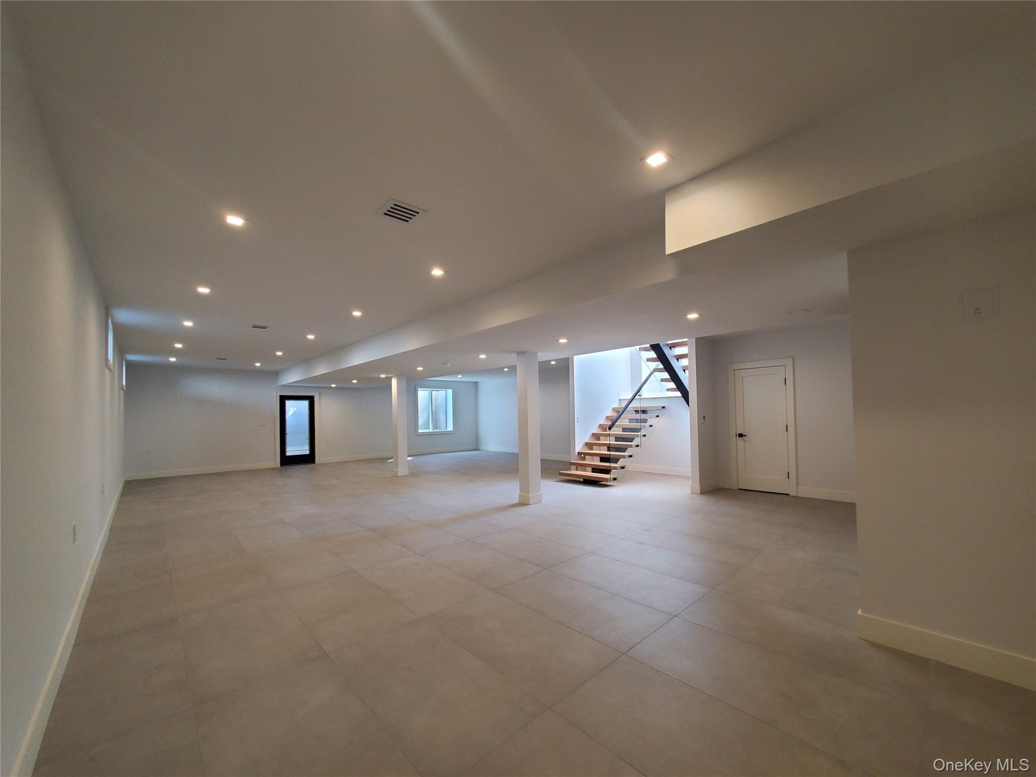 65 Page Lane, Westbury, NY 11590