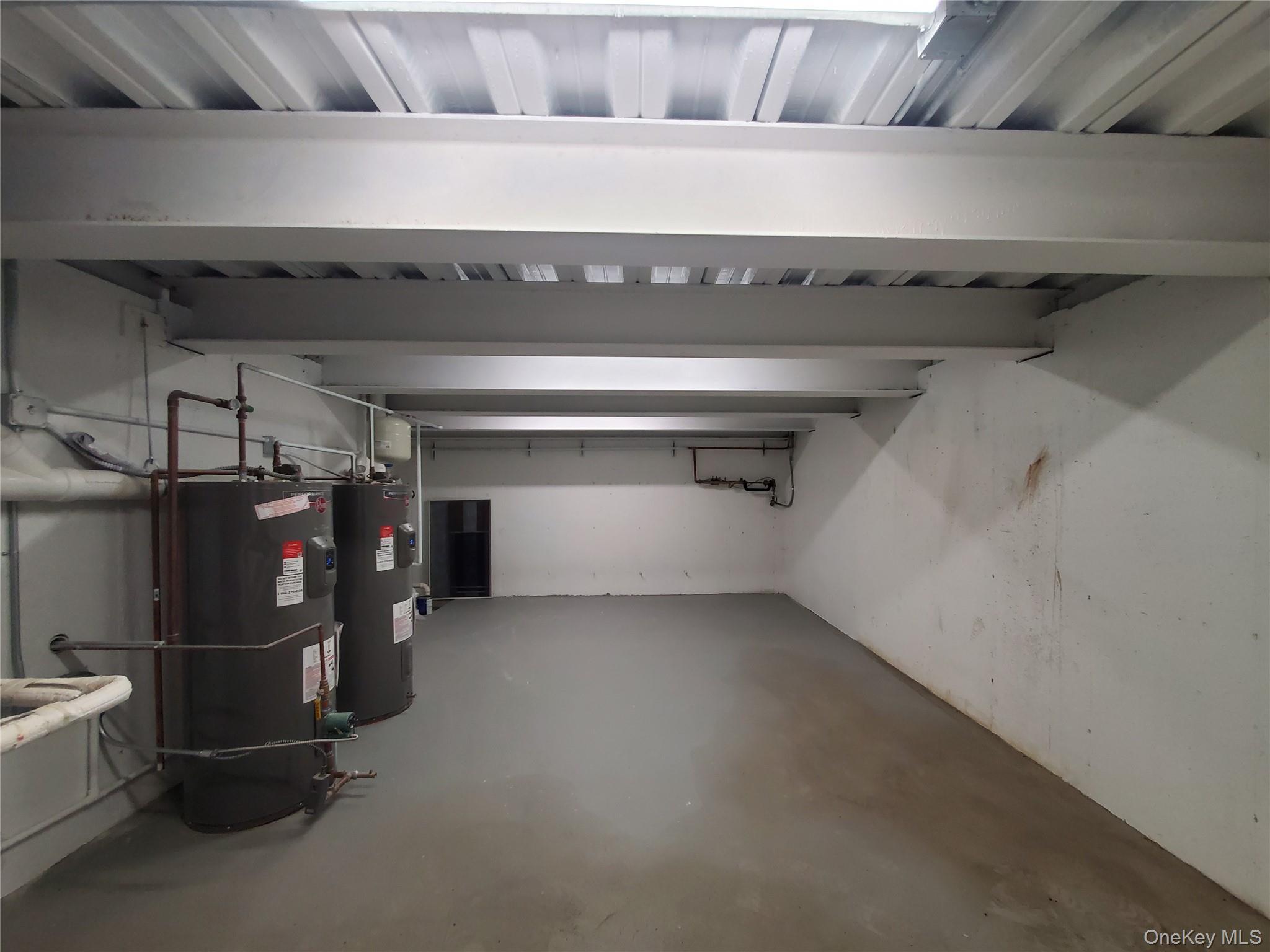 65 Page Lane, Westbury, NY 11590