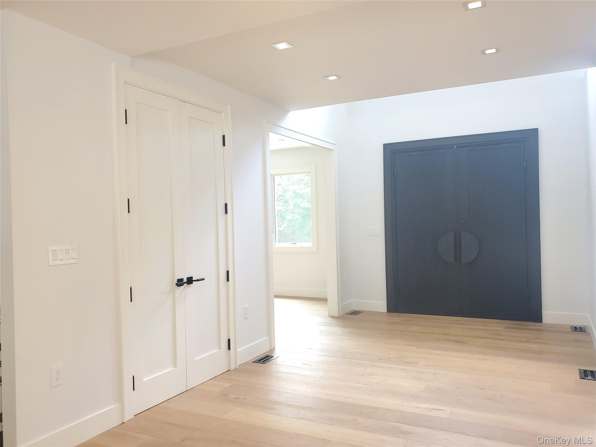 65 Page Lane, Westbury, NY 11590