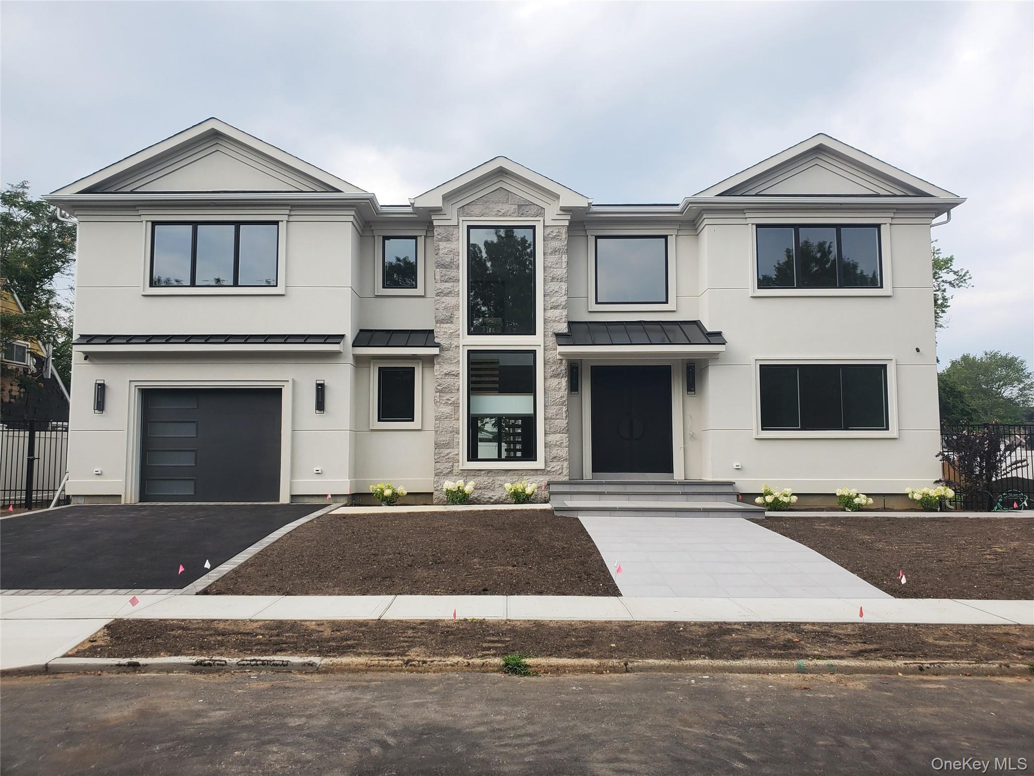 65 Page Lane, Westbury, NY 11590