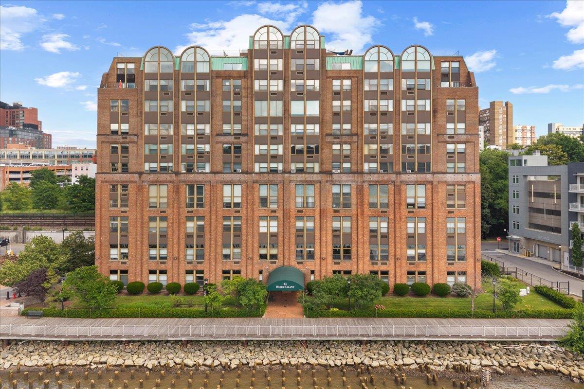 23 Water Grant St # 7P, Yonkers, NY 10701