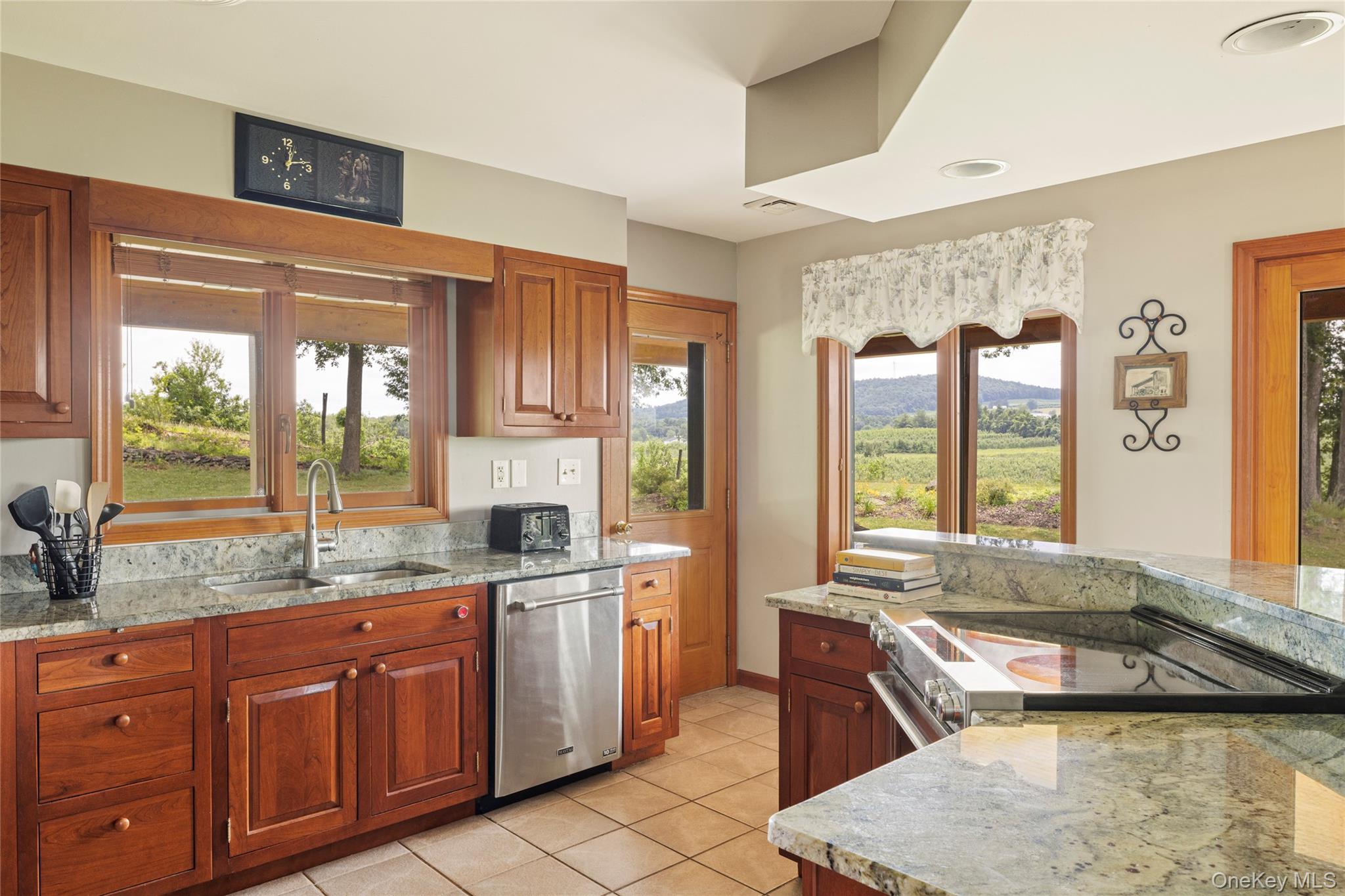 48 County Route 14, Hudson, NY 12534