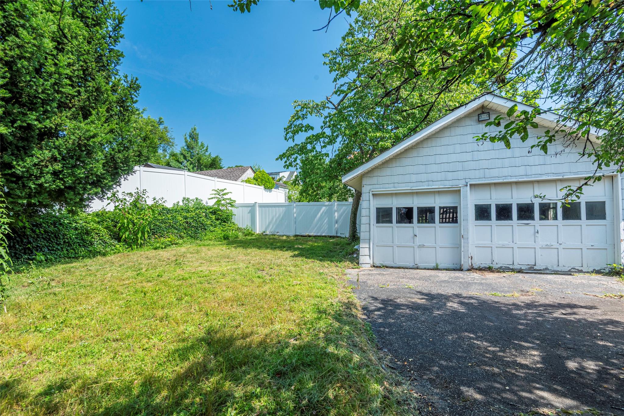 2 Florence Street, North Baldwin, NY 11510