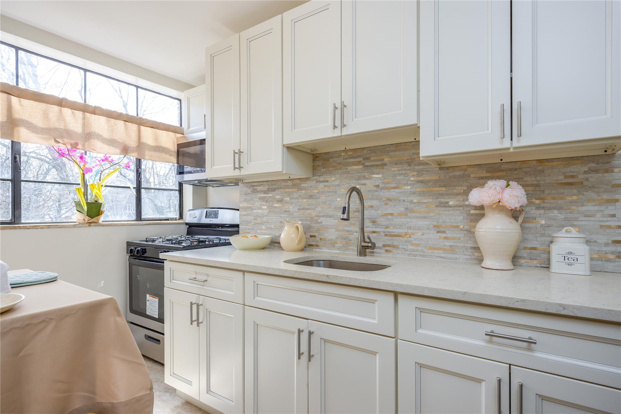 1774 Pitman Avenue, Bronx, NY 10466