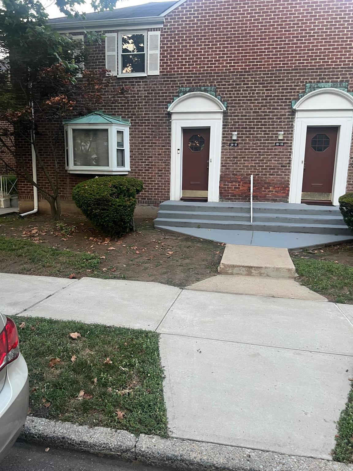 13131 234th Street # 2nd Fl, Rosedale, NY 11422
