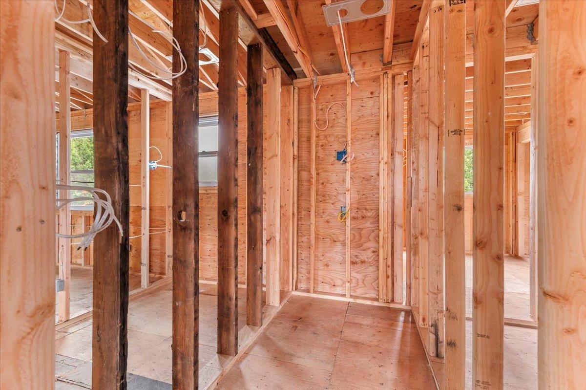 130 E Carmans Road, Farmingdale, NY 11735