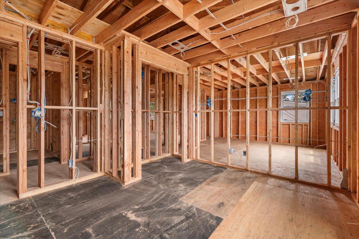 130 E Carmans Road, Farmingdale, NY 11735