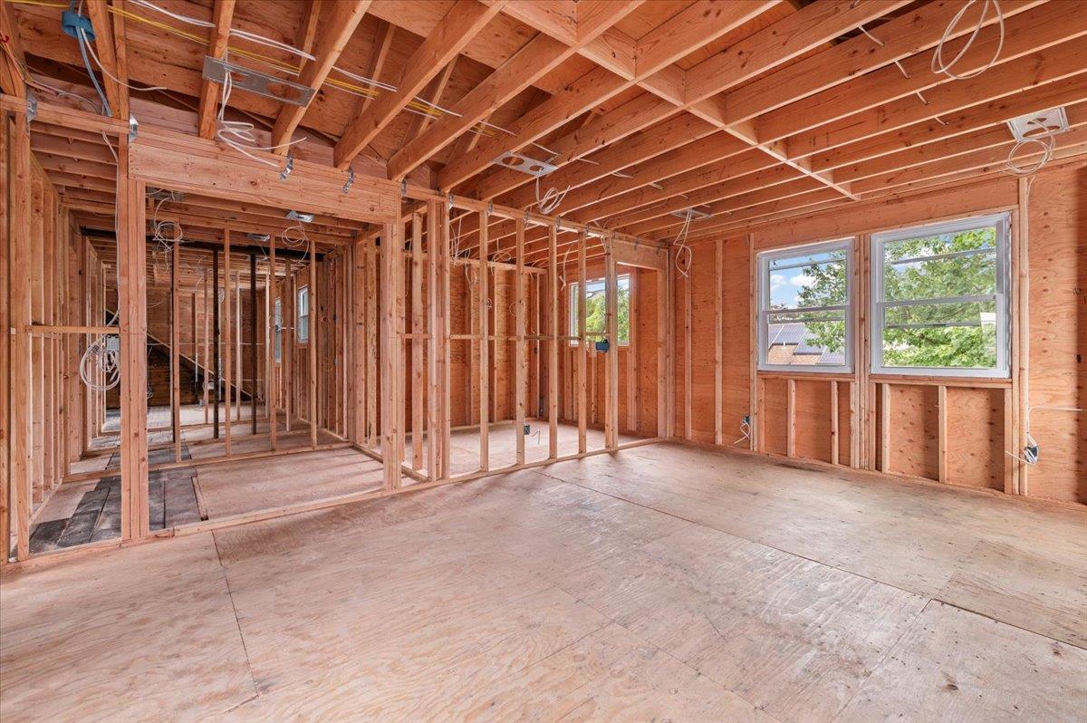 130 E Carmans Road, Farmingdale, NY 11735