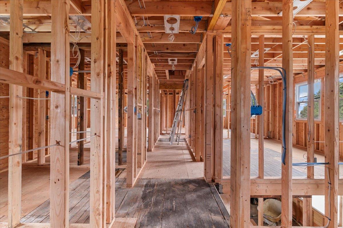 130 E Carmans Road, Farmingdale, NY 11735