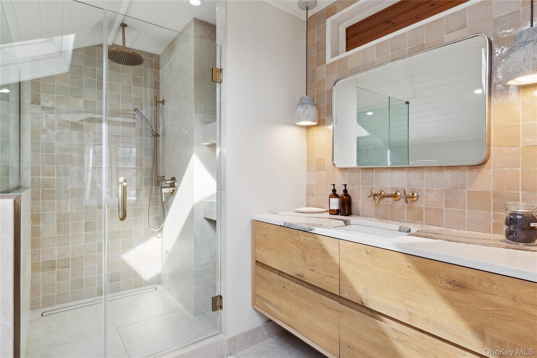 480 N Bayview Road Extension, Southold, NY 11971