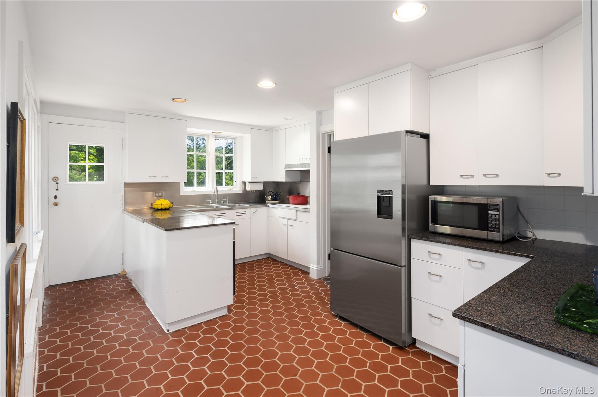 69 Whippoorwill Road, Armonk, NY 10504