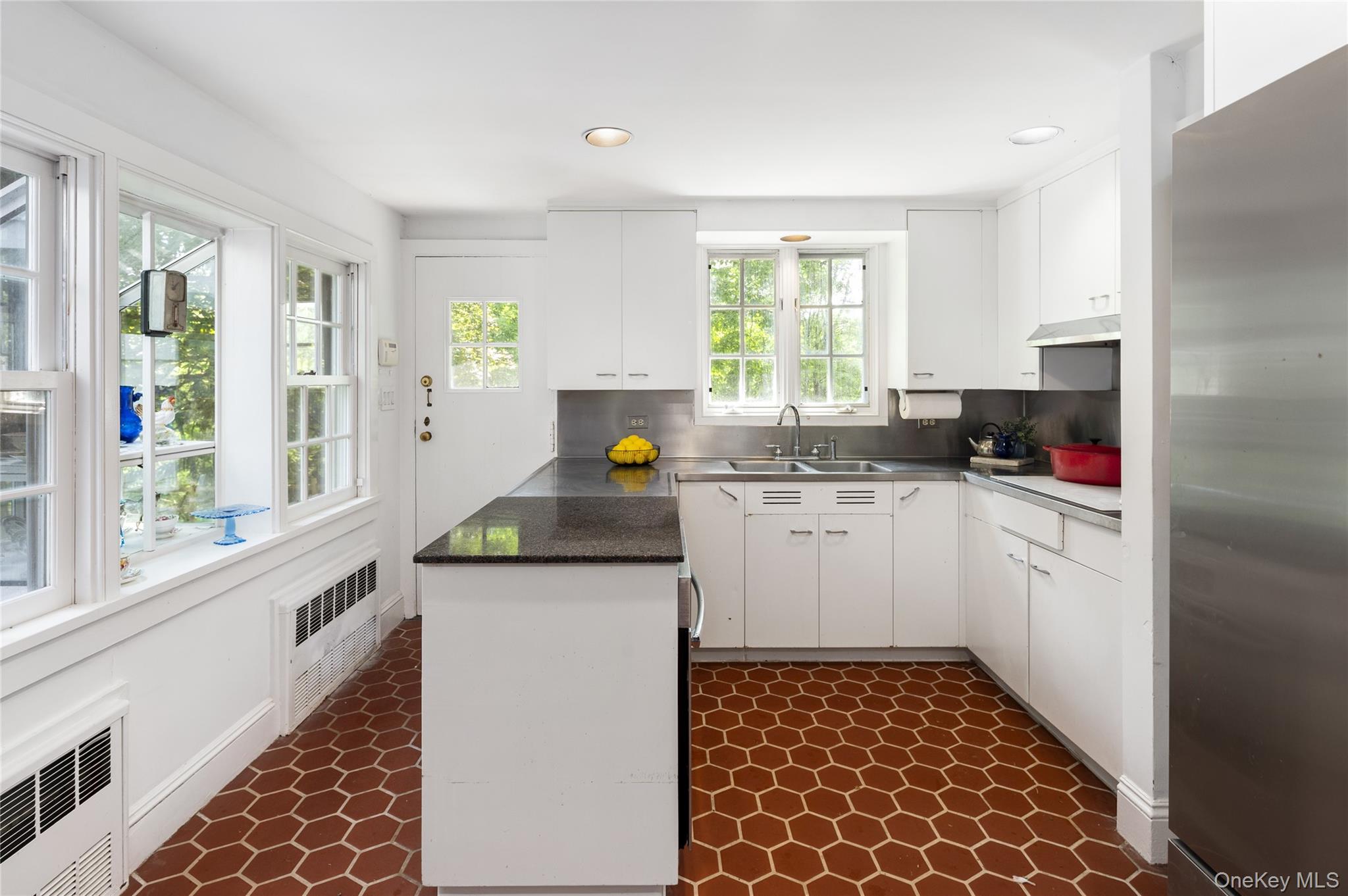 69 Whippoorwill Road, Armonk, NY 10504