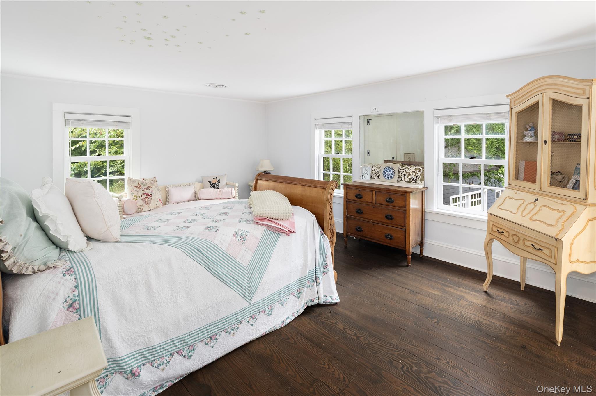 69 Whippoorwill Road, Armonk, NY 10504