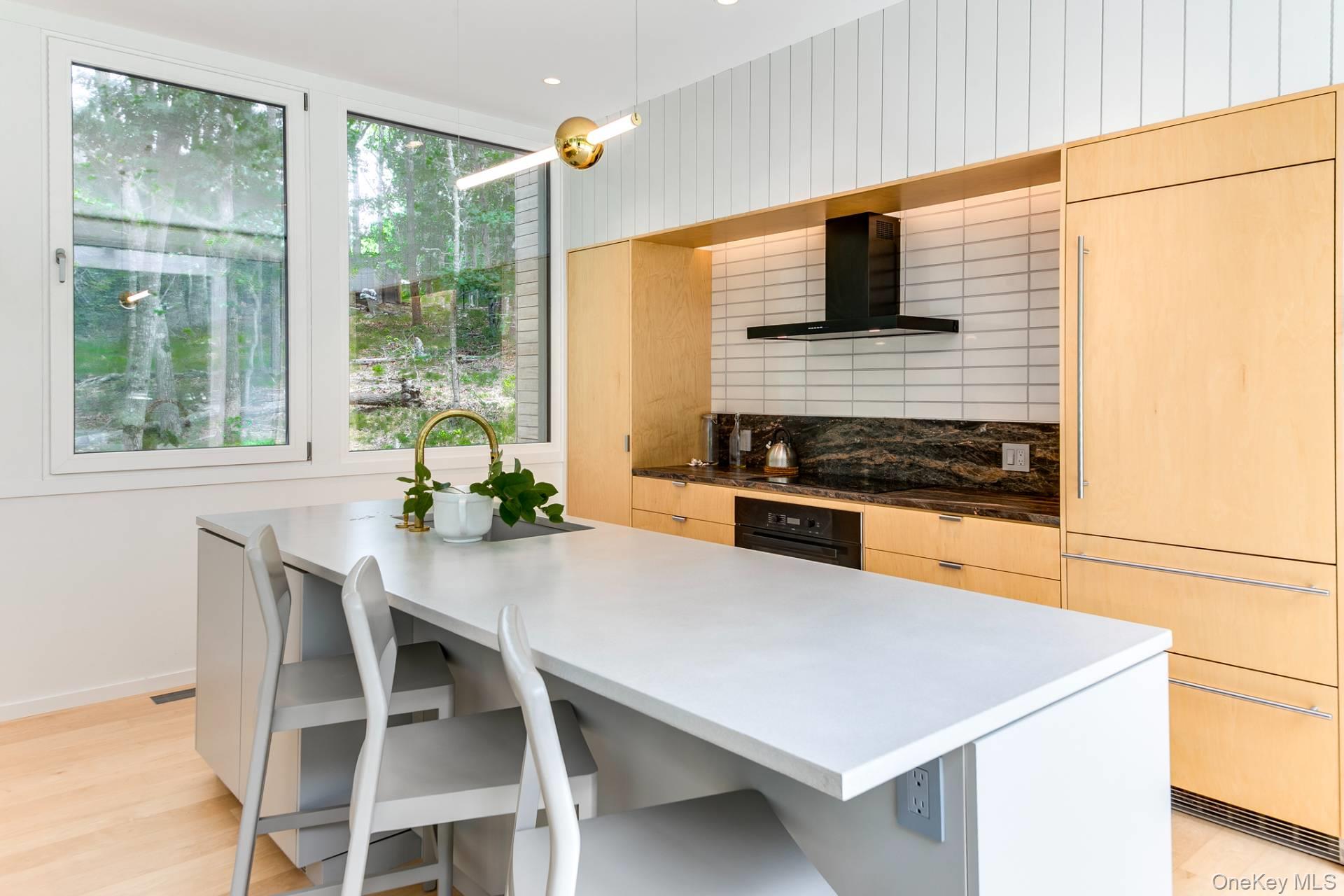 3 Birdie Lane, East Hampton, NY 11937