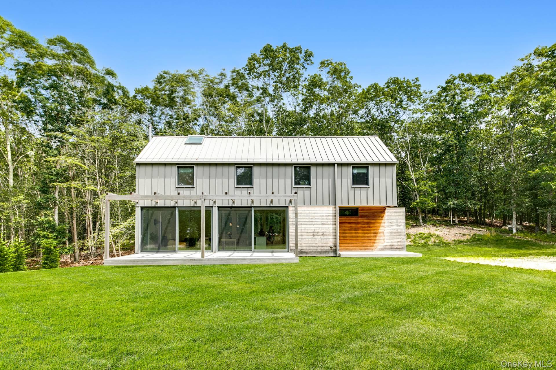 3 Birdie Lane, East Hampton, NY 11937