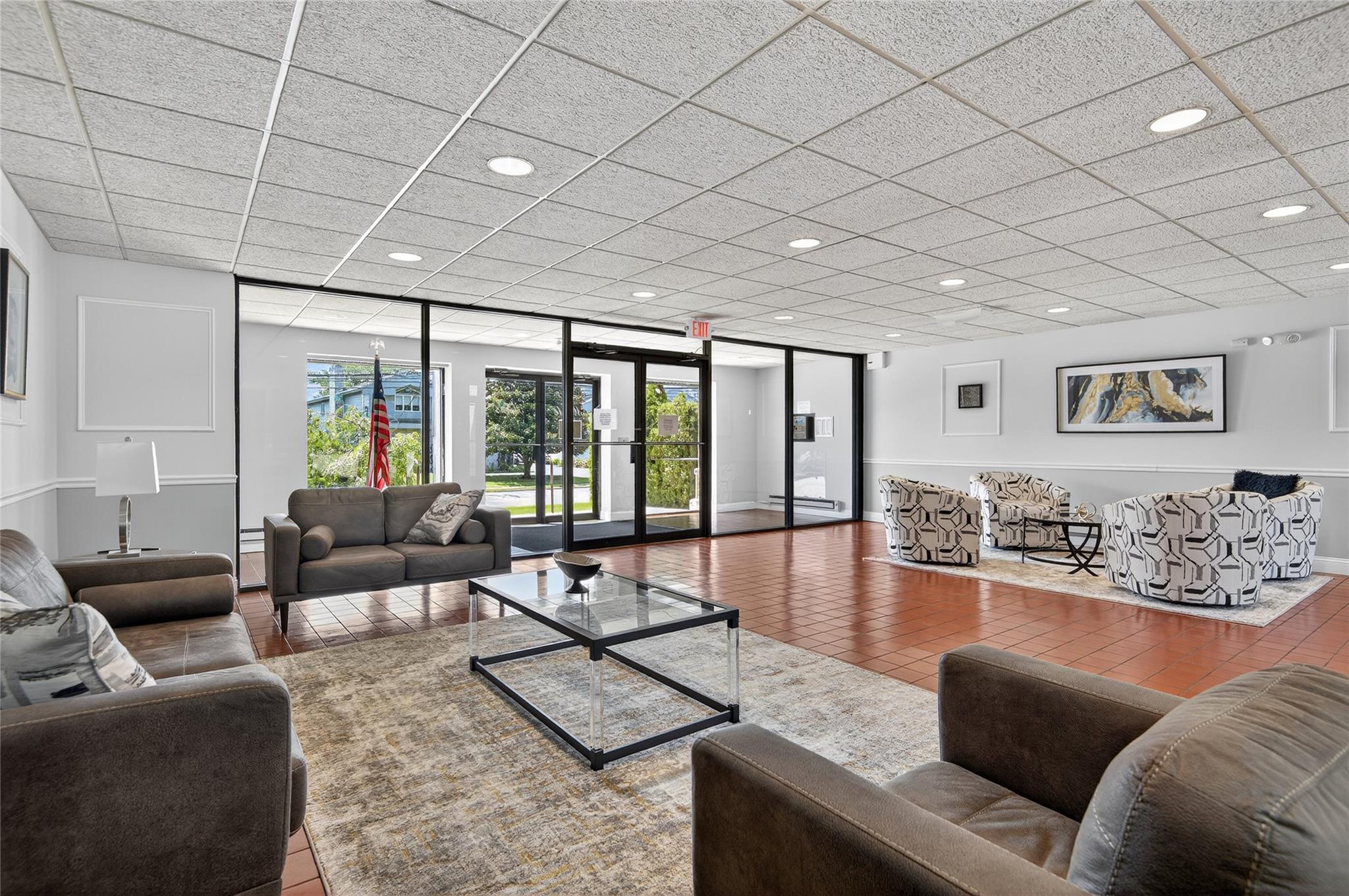 175 Maple Avenue # 5G, Westbury, NY 11590