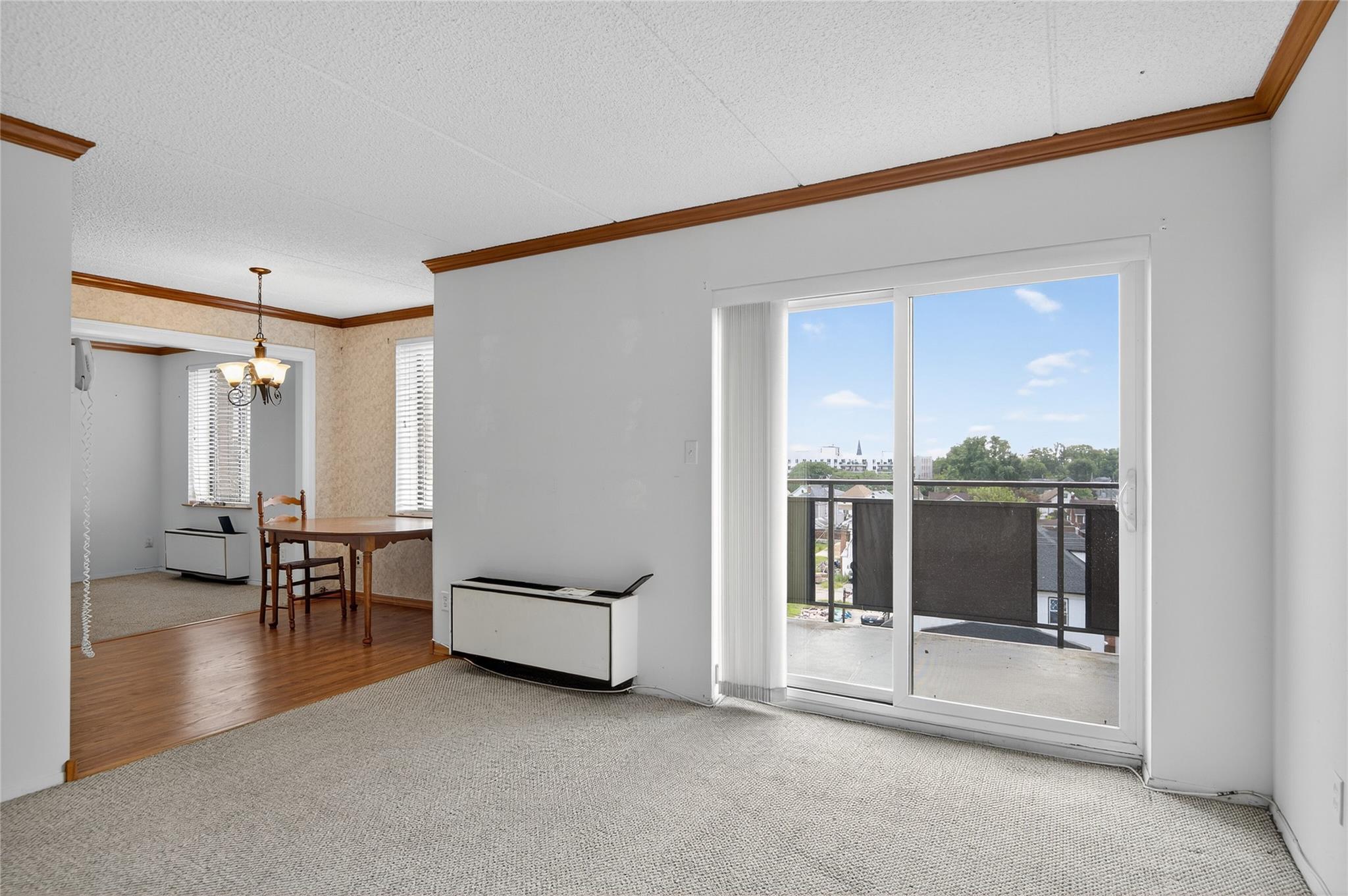 175 Maple Avenue # 5G, Westbury, NY 11590