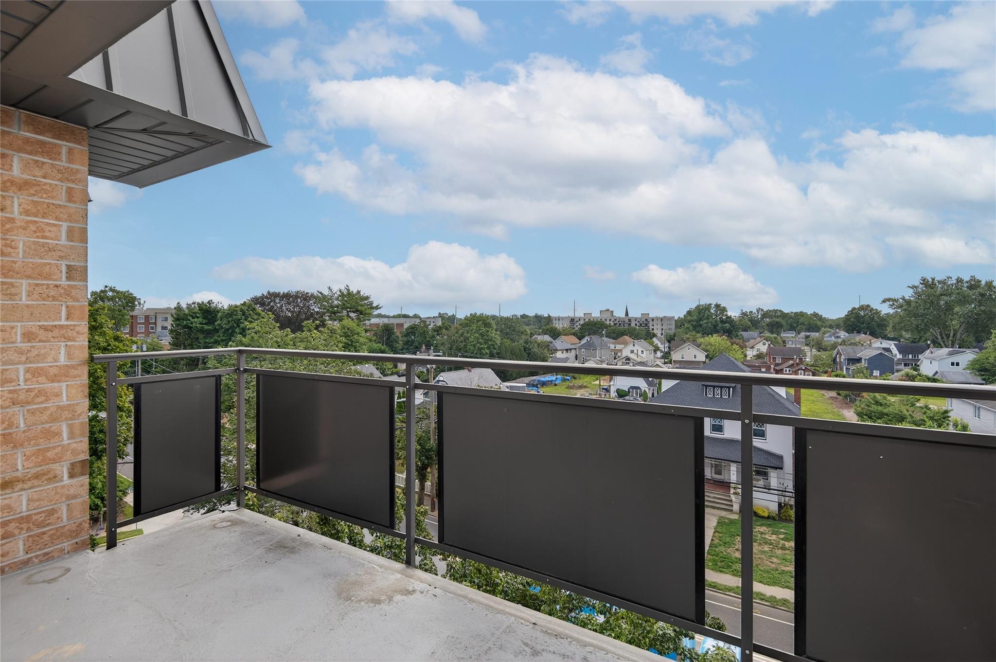 175 Maple Avenue # 5G, Westbury, NY 11590