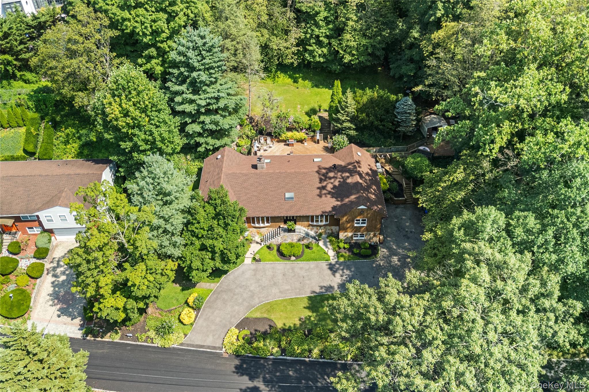 23 Medford Lane, Scarsdale, NY 10583