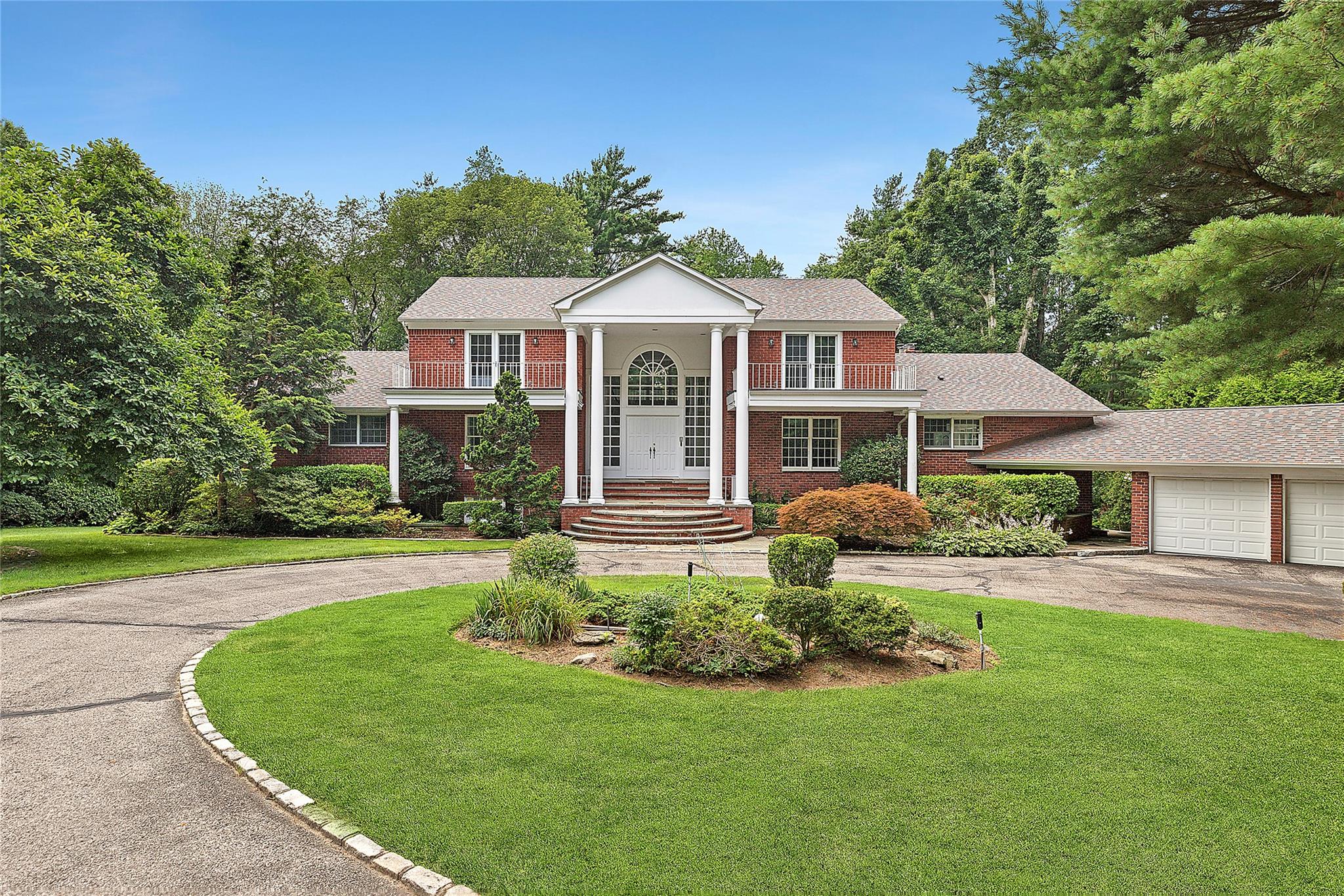 14 Pheasant Hill Lane, Old Brookville, NY 11545