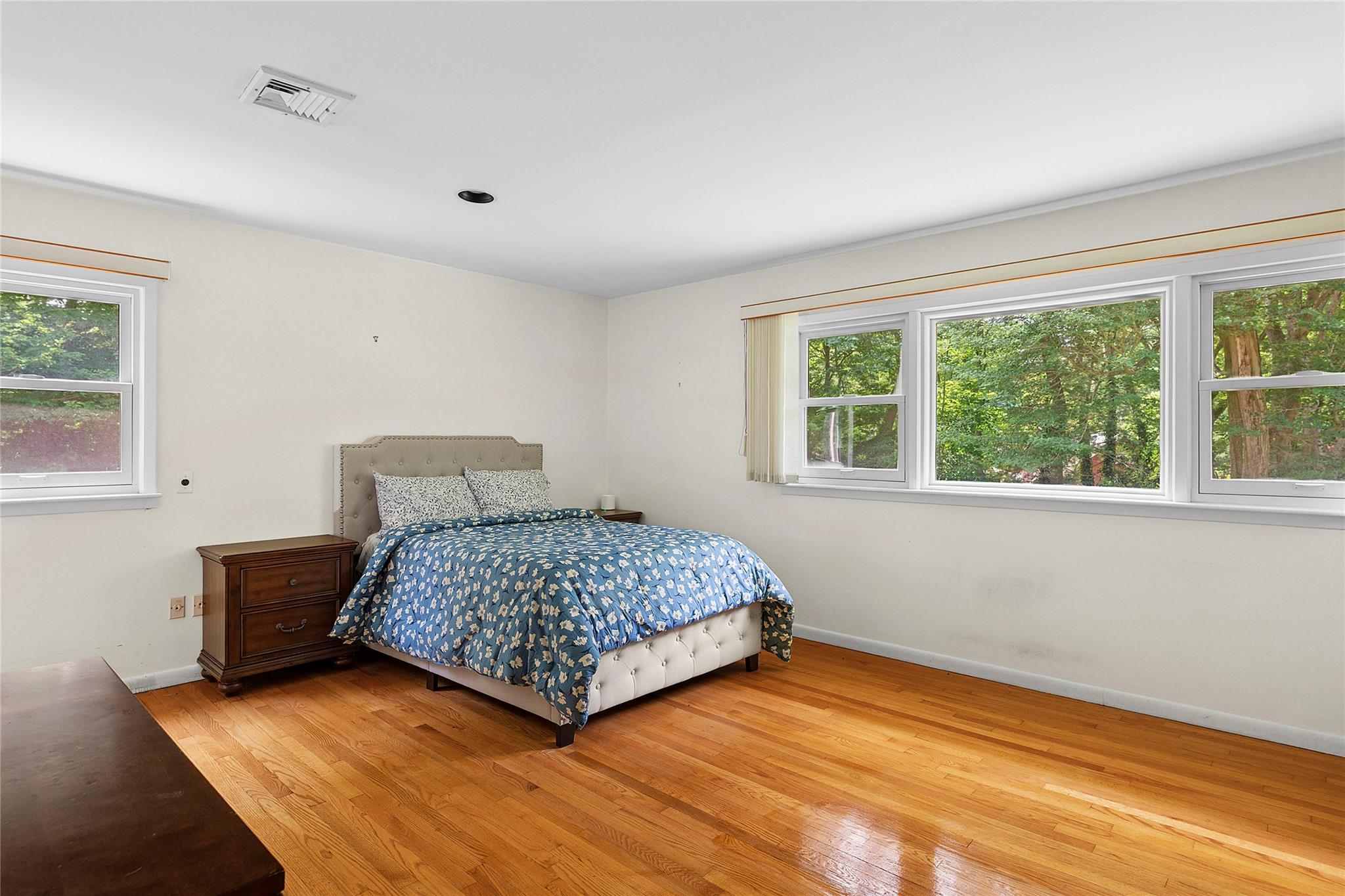 14 Pheasant Hill Lane, Old Brookville, NY 11545