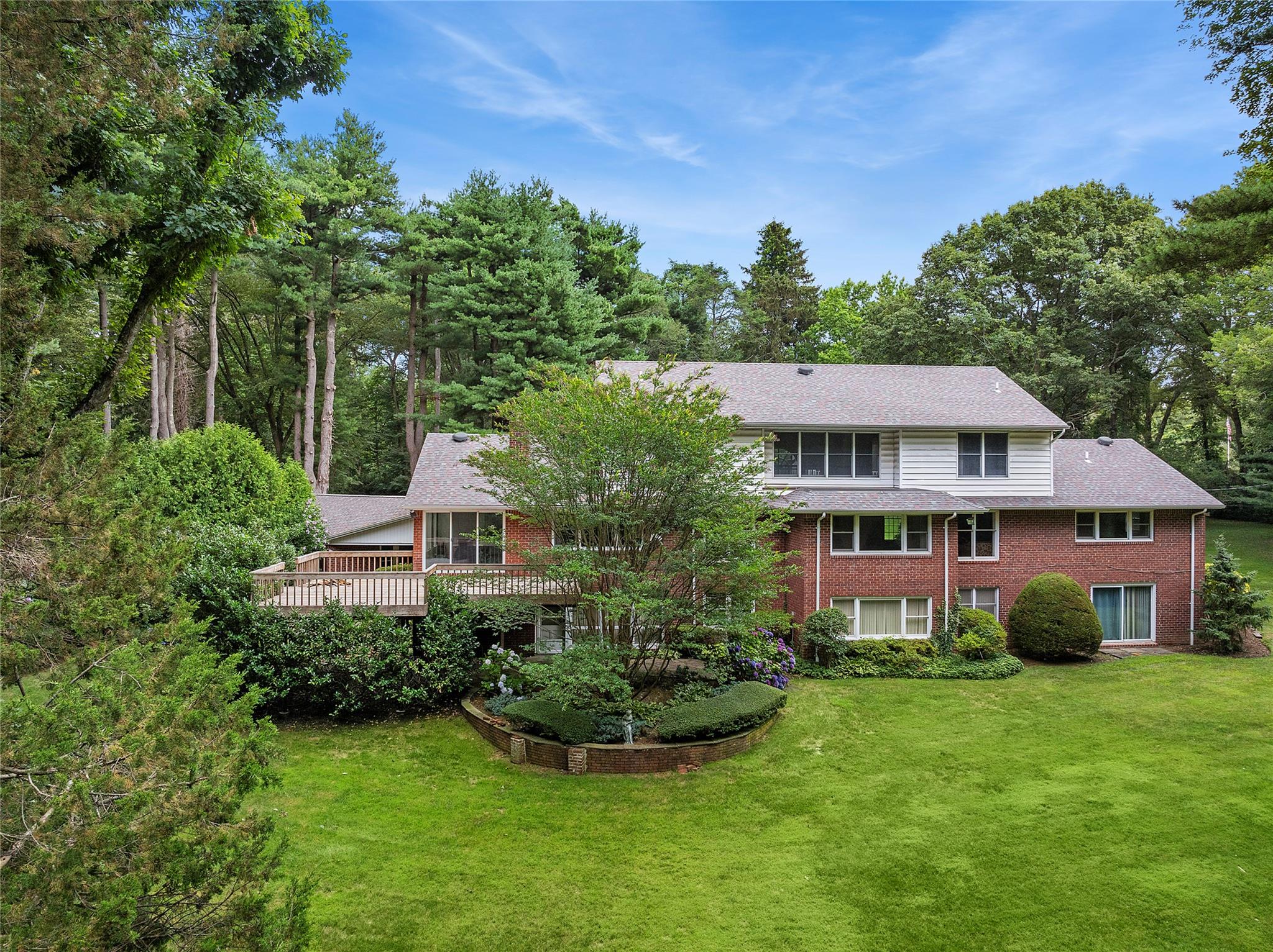 14 Pheasant Hill Lane, Old Brookville, NY 11545