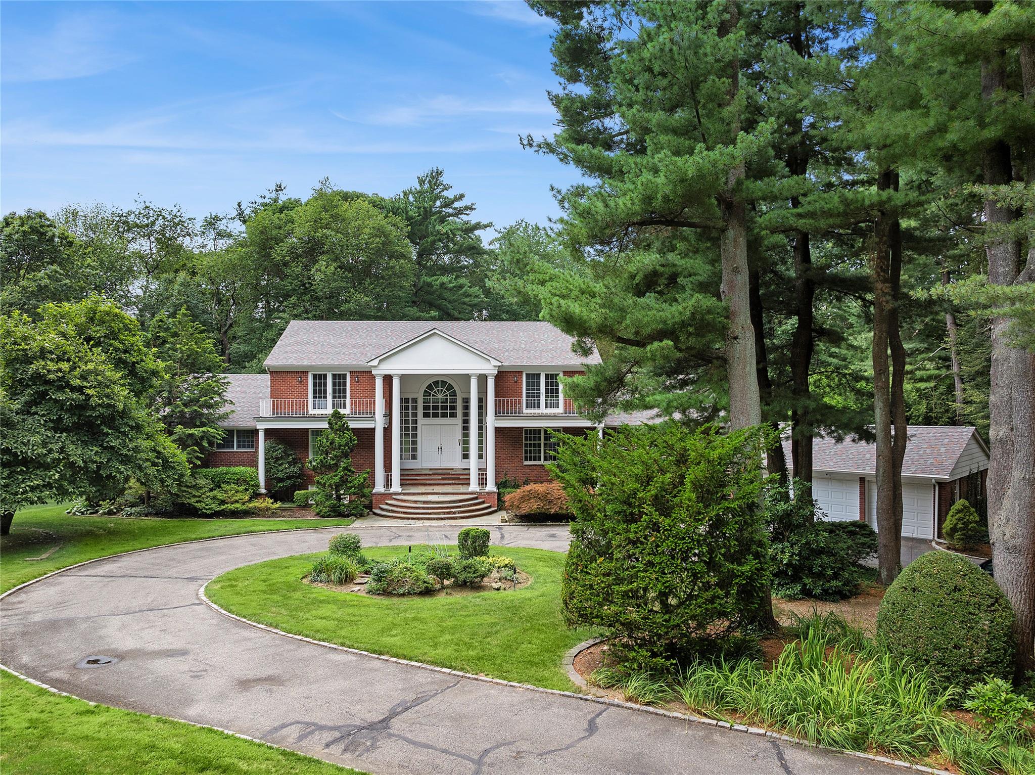 14 Pheasant Hill Lane, Old Brookville, NY 11545