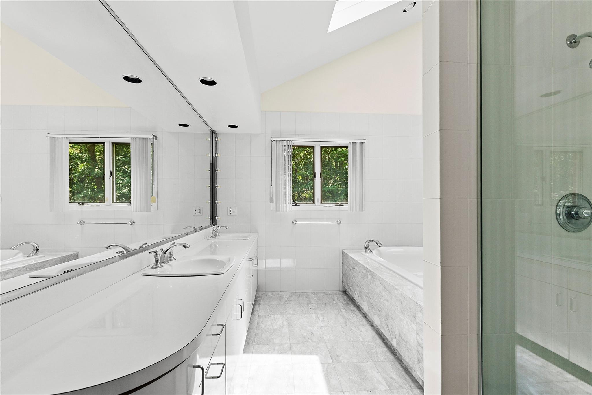 14 Pheasant Hill Lane, Old Brookville, NY 11545