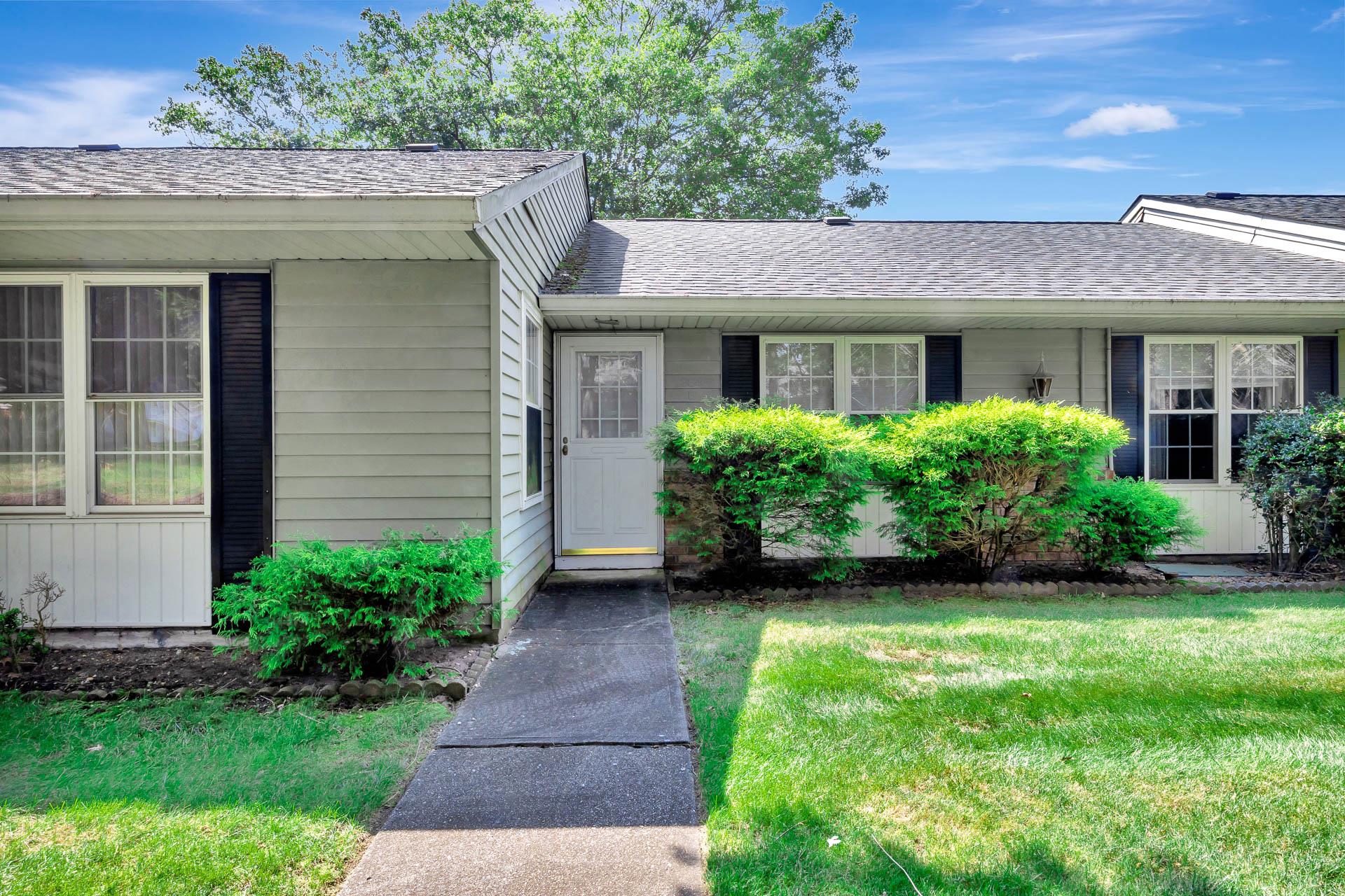384 Woodbridge Drive # B, Ridge, NY 11961