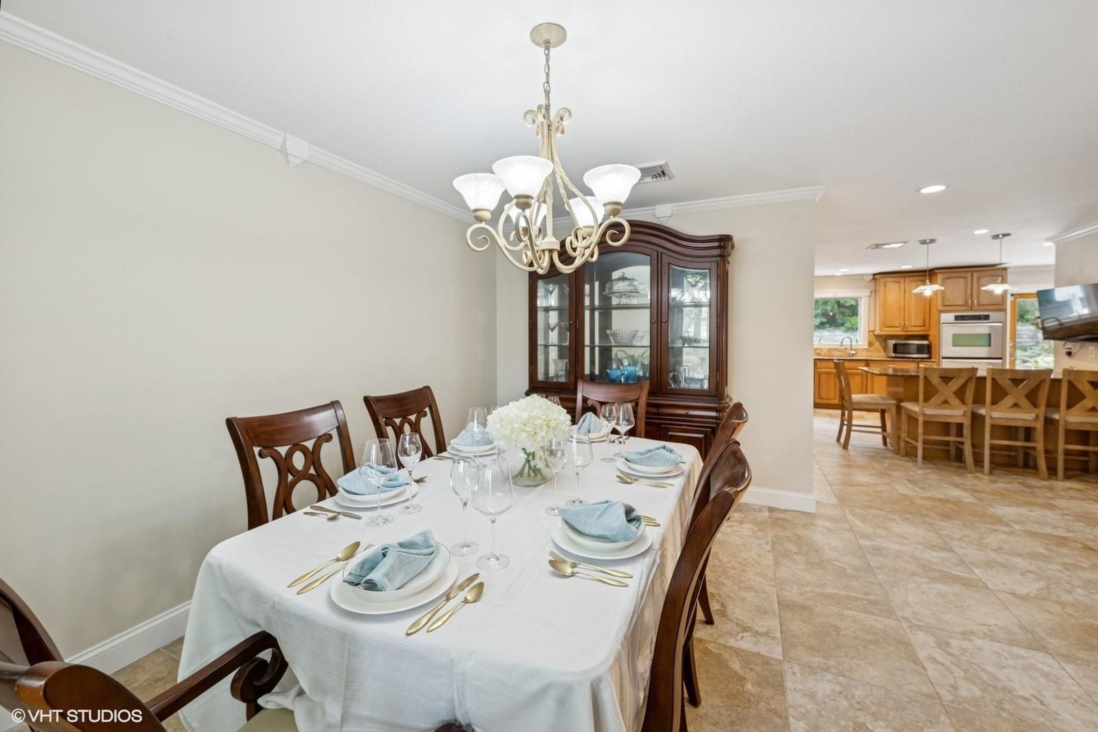 9 Fern Drive W, Jericho, NY 11753