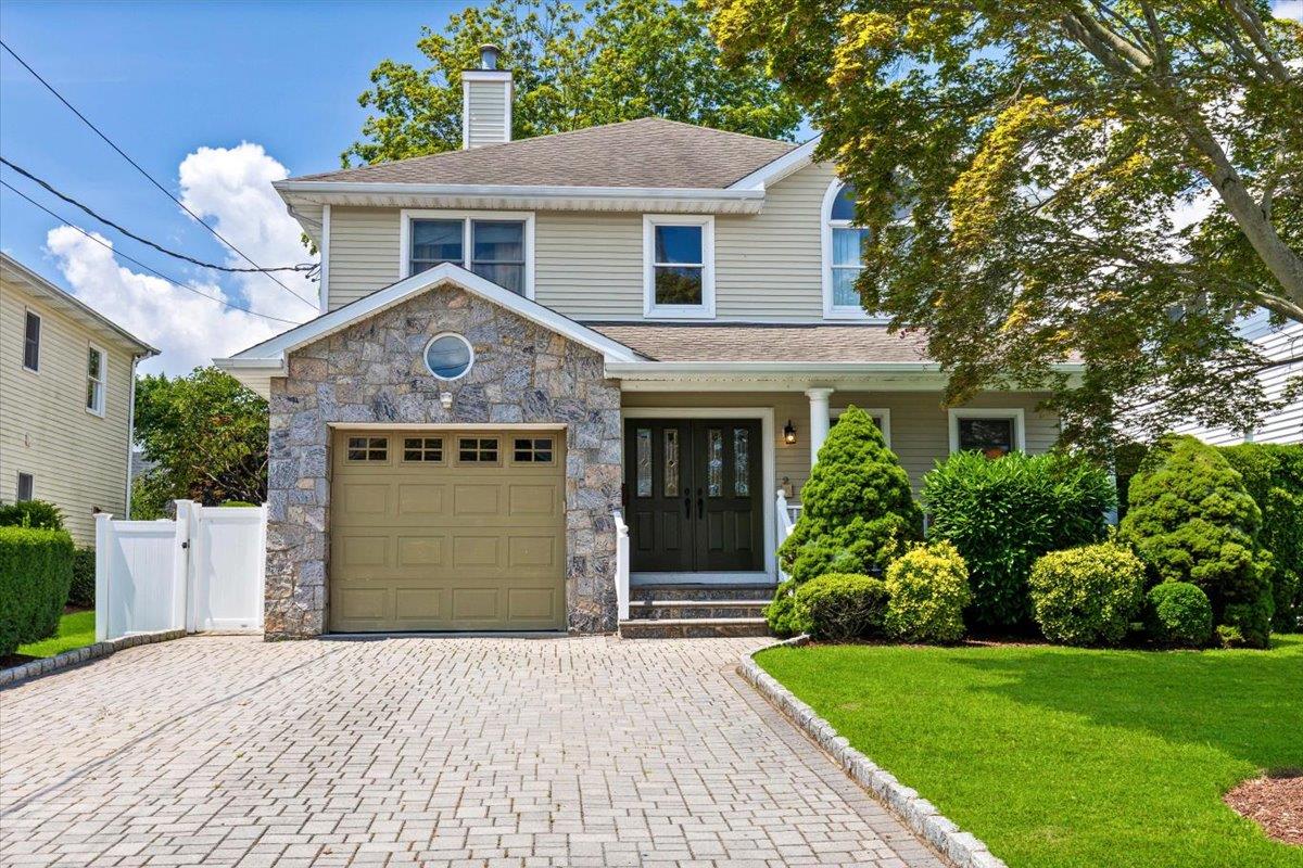2 Ridge Street, Eastchester, NY 10709