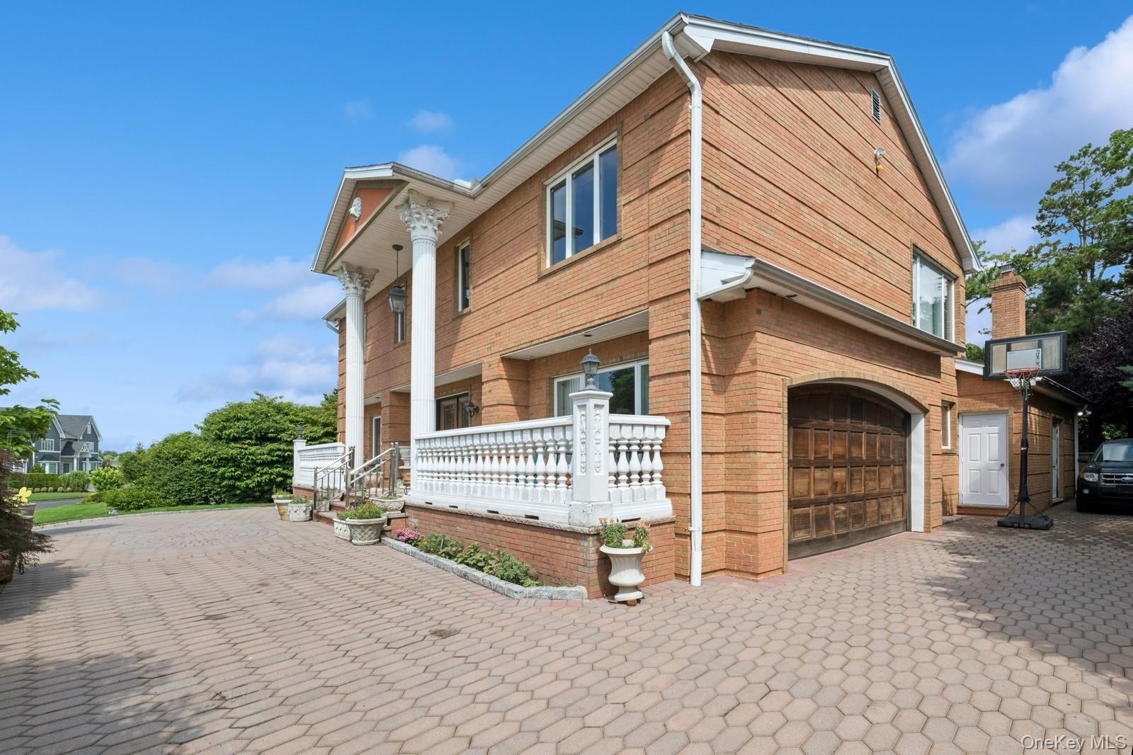 328 W Ivy Hill Road, Woodsburgh, NY 11598