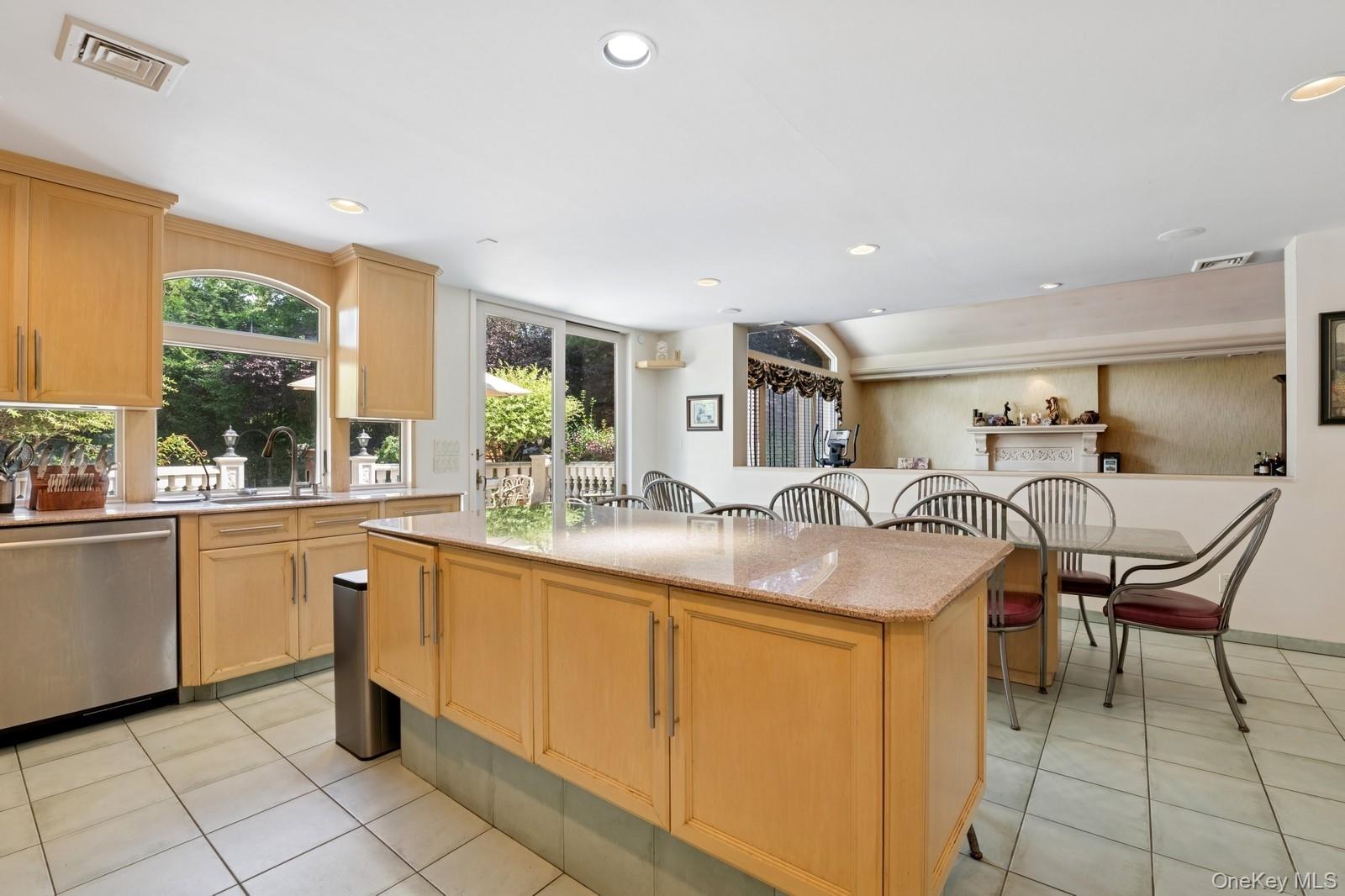 328 W Ivy Hill Road, Woodsburgh, NY 11598