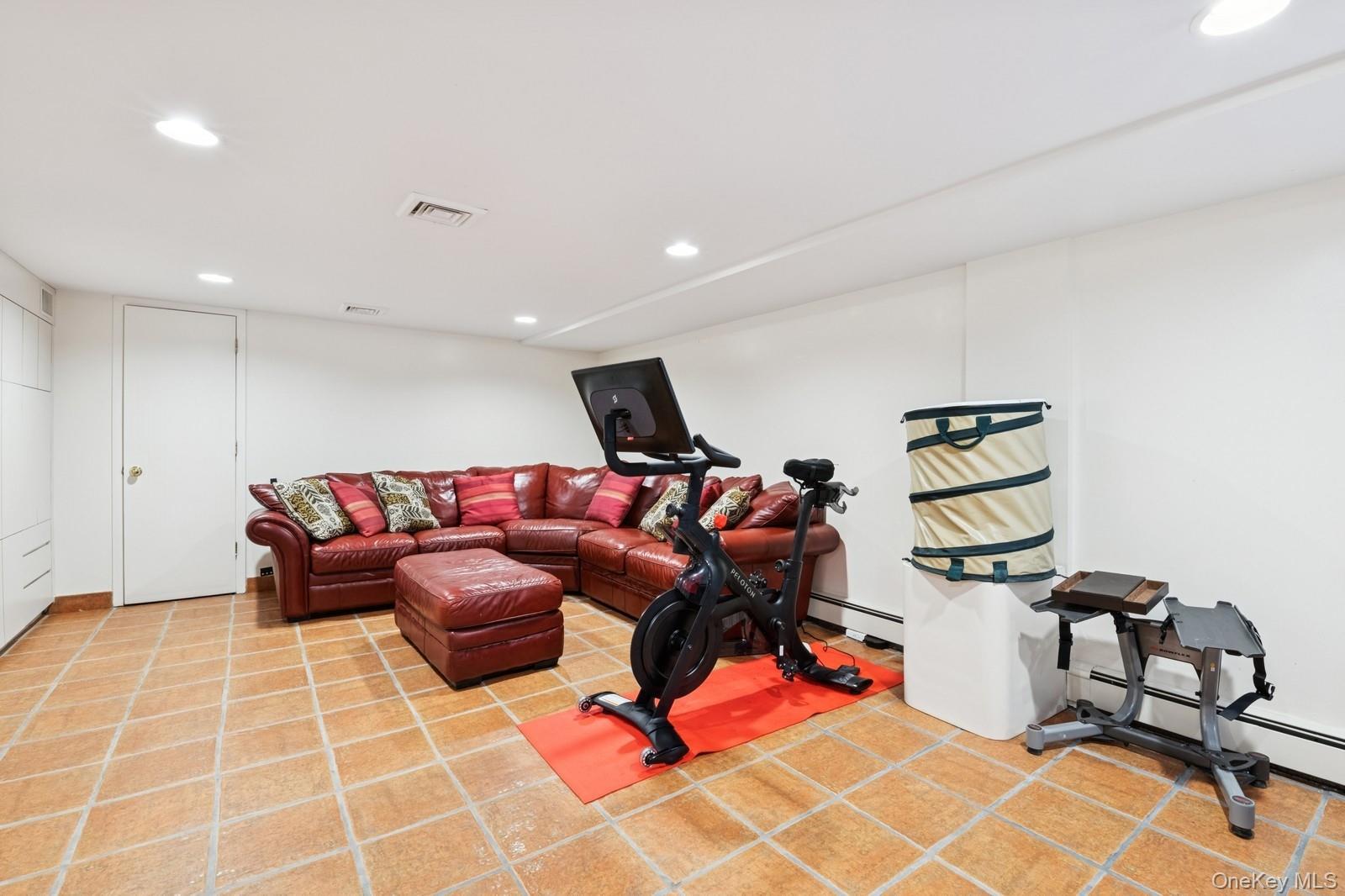 328 W Ivy Hill Road, Woodsburgh, NY 11598