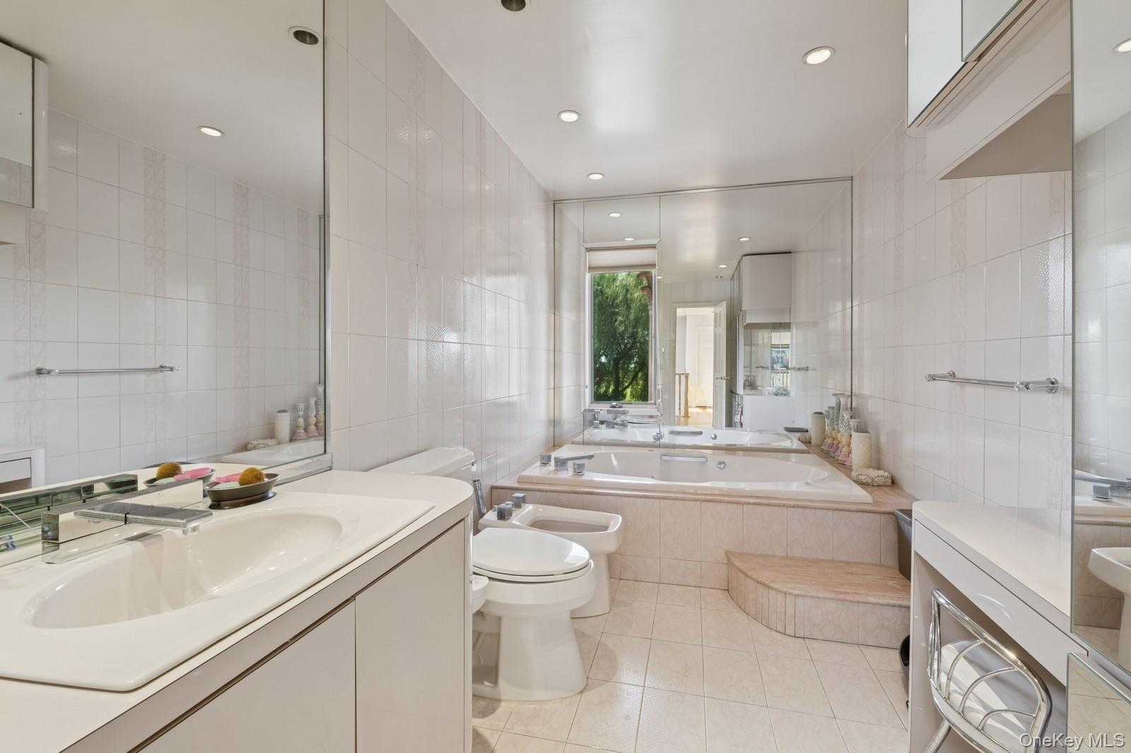 328 W Ivy Hill Road, Woodsburgh, NY 11598