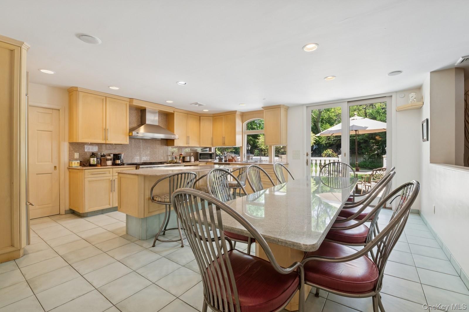 328 W Ivy Hill Road, Woodsburgh, NY 11598