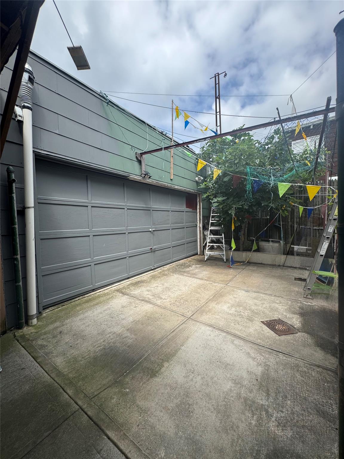 88-16 85th Street, Woodhaven, NY 11421