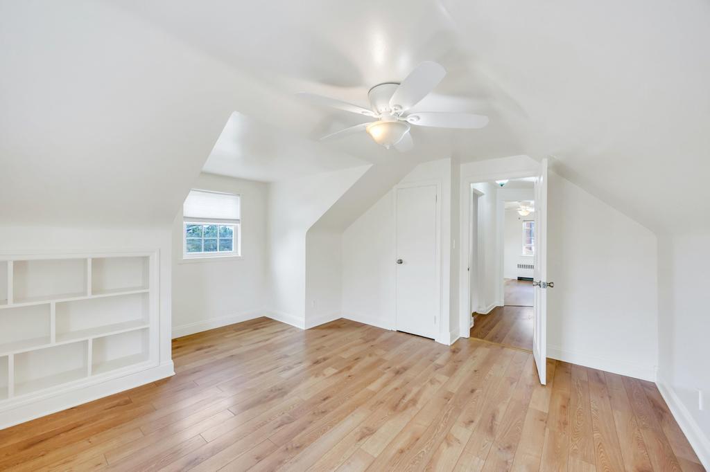 890 Polk Avenue, Franklin Square, NY 11010