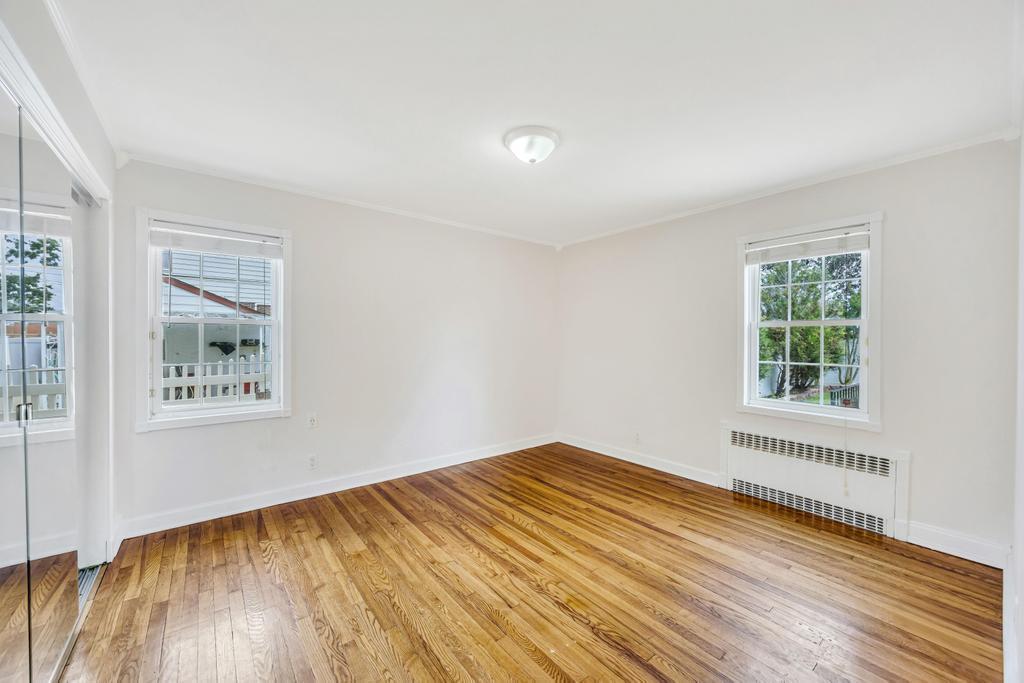 890 Polk Avenue, Franklin Square, NY 11010