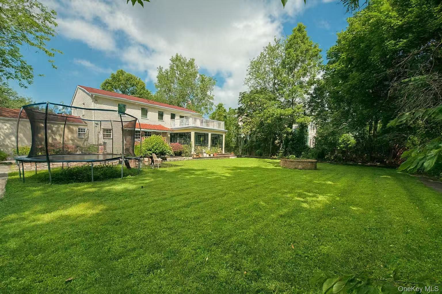 26 Birchdale Lane, Port Washington, NY 11050