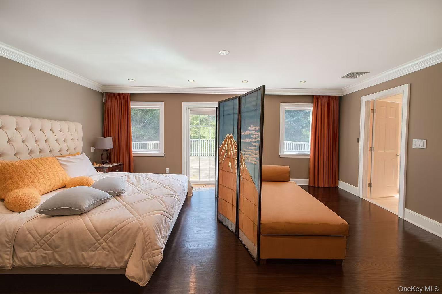 26 Birchdale Lane, Port Washington, NY 11050